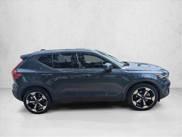 2022 Volvo XC40