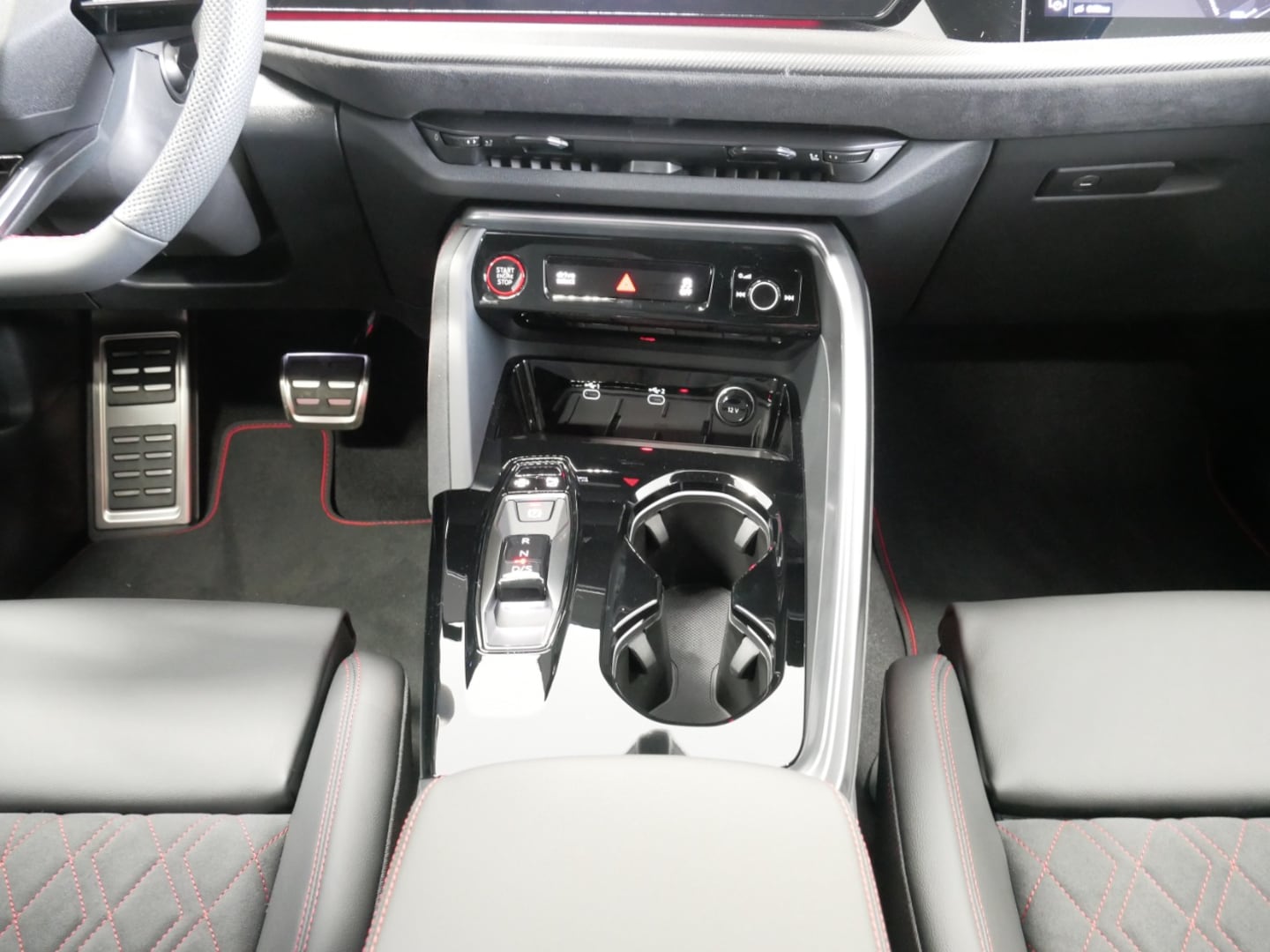 Bild über Audi Q5 SUV TDI quattro 150 kW S tronic - für weitere Informationen kontaktieren Sie den Audi Partner