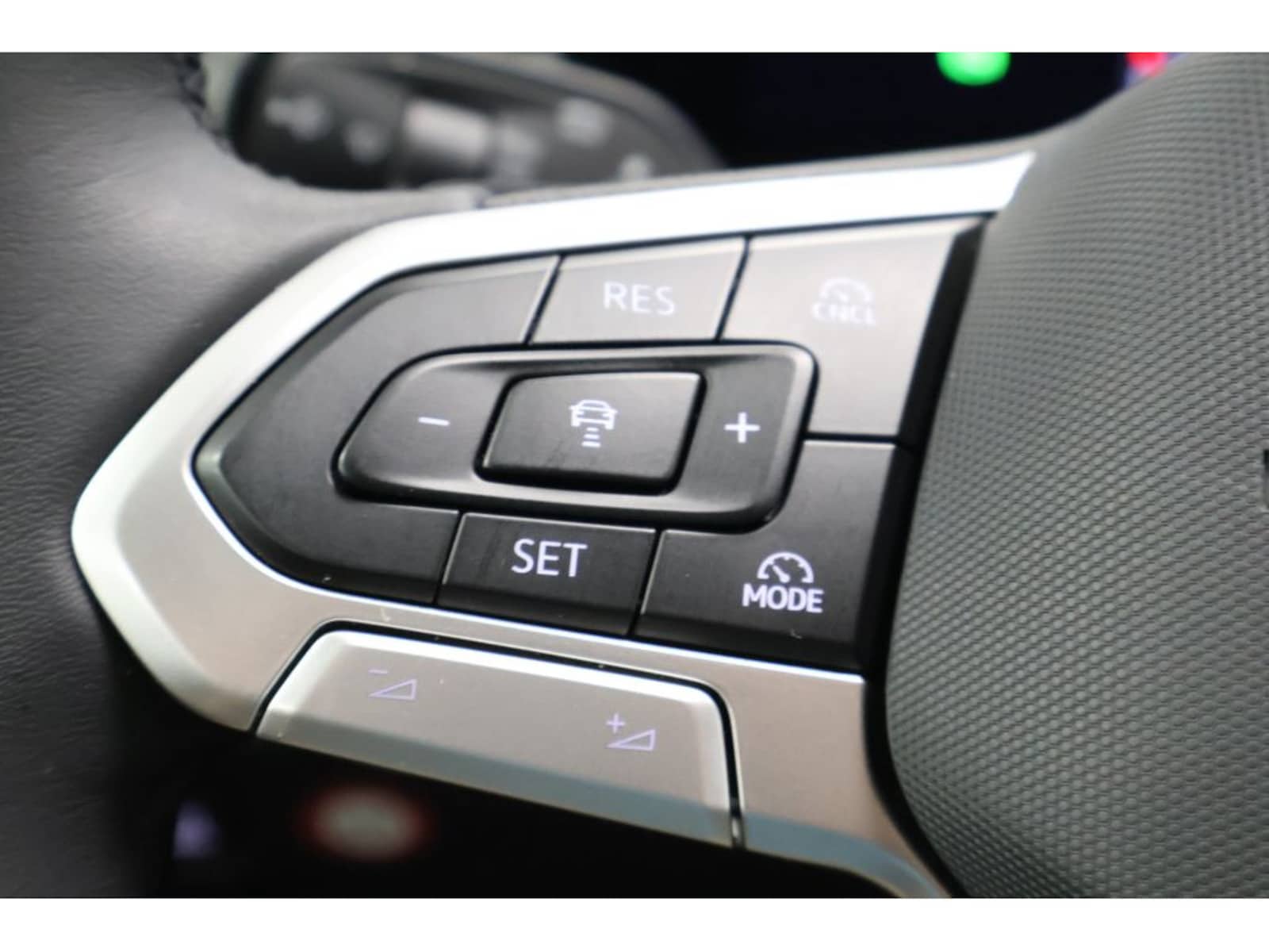 Volkswagen Tiguan – Bild 18