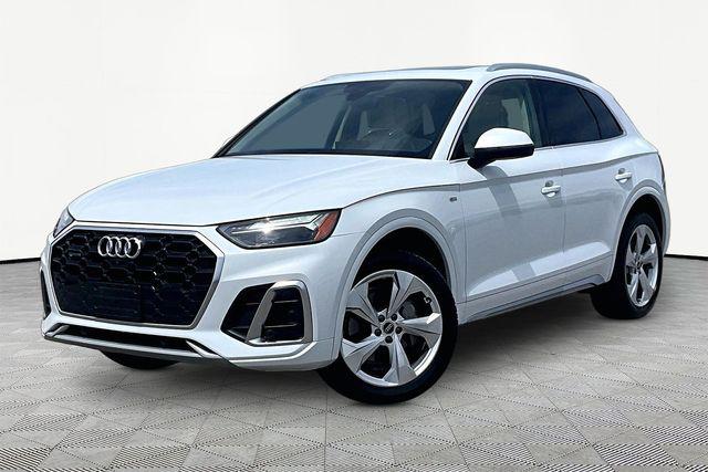2023 Audi Q5 45 Premium Plus's photo