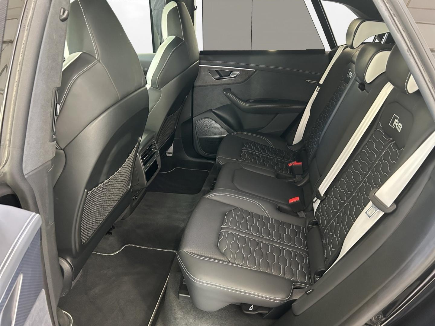 Bild über Audi RS Q8 SUV TFSI quattro tiptronic - für weitere Informationen kontaktieren Sie den Audi Partner