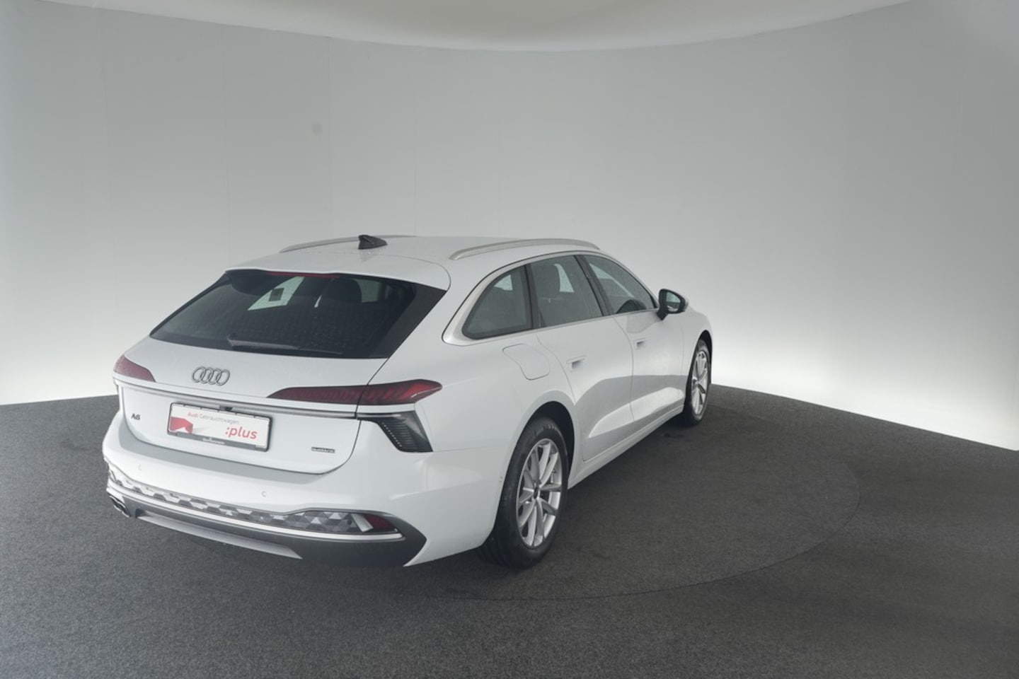 Bild über Audi A6 Avant TDI 150 kW S tronic - für weitere Informationen kontaktieren Sie den Audi Partner