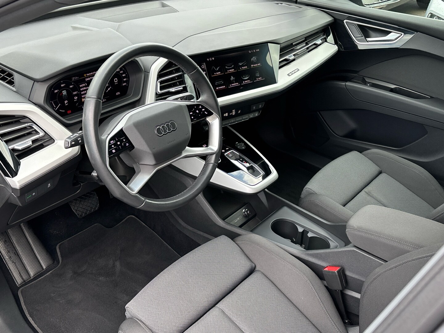 Image about Audi Q4 Sportback e-tron 35 e-tron