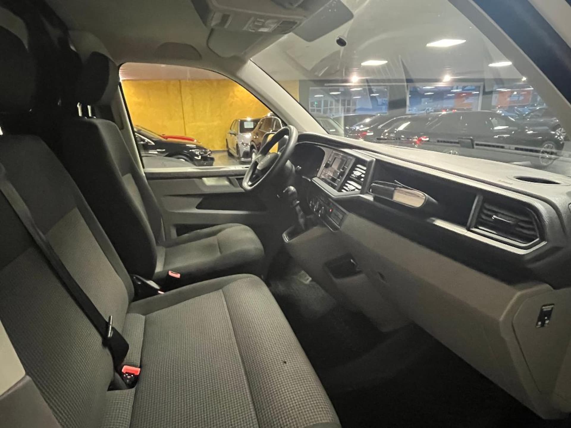 Volkswagen Transporter Kasten kurzer Radstand