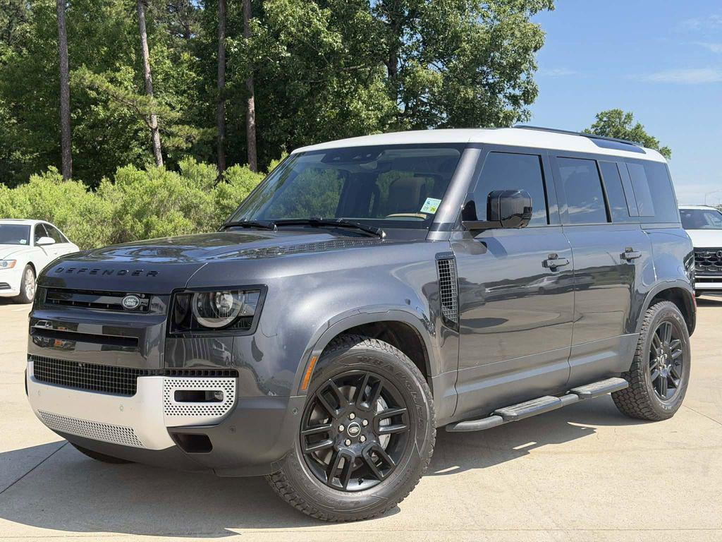 2025 Land Rover Defender 110 S P400's photo