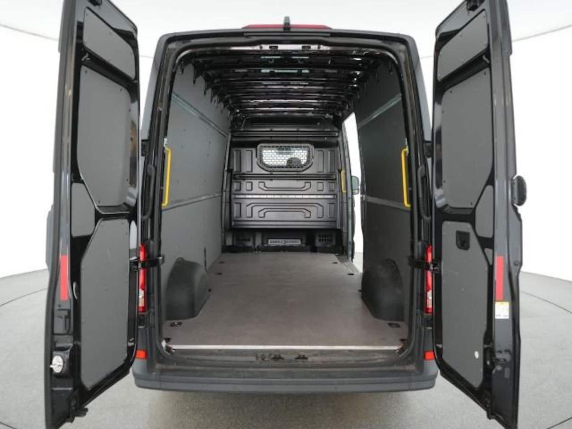 Volkswagen Crafter Kasten langer Radstand
