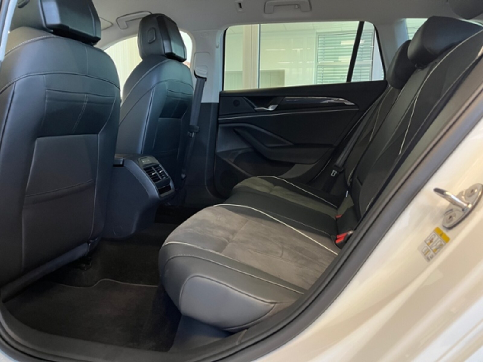 Volkswagen Passat – Bild 9