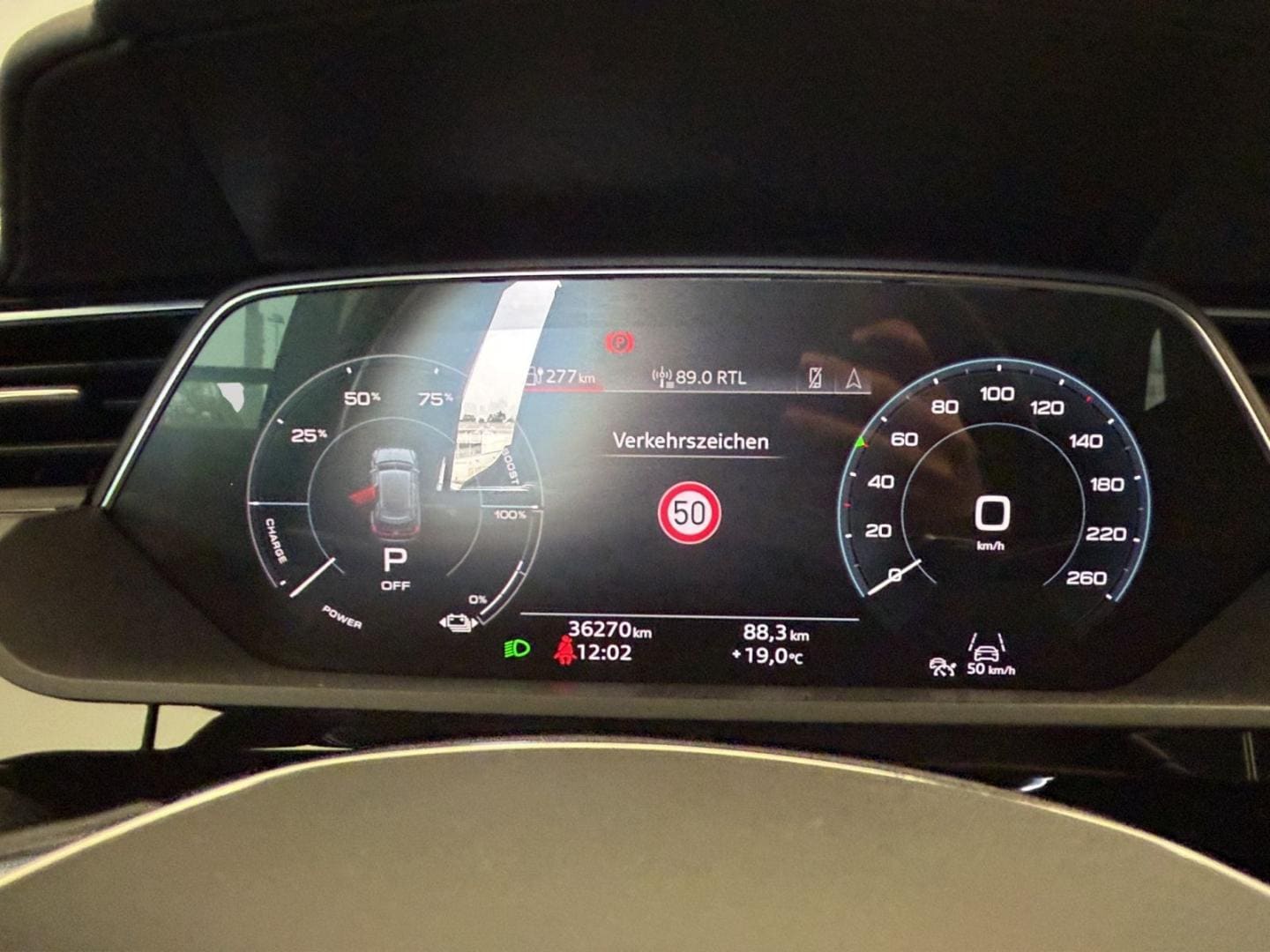Bild über Audi Q8 e-tron advanced 55 e-tron quattro - für weitere Informationen kontaktieren Sie den Audi Partner