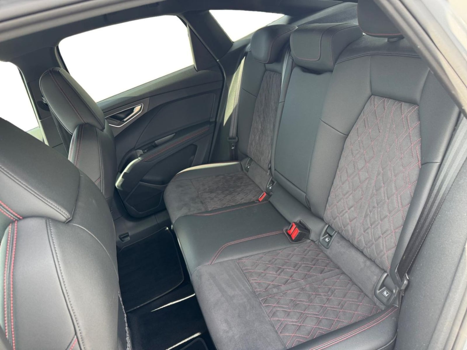 Audi Q4 Sportback e-tron – Bild 10