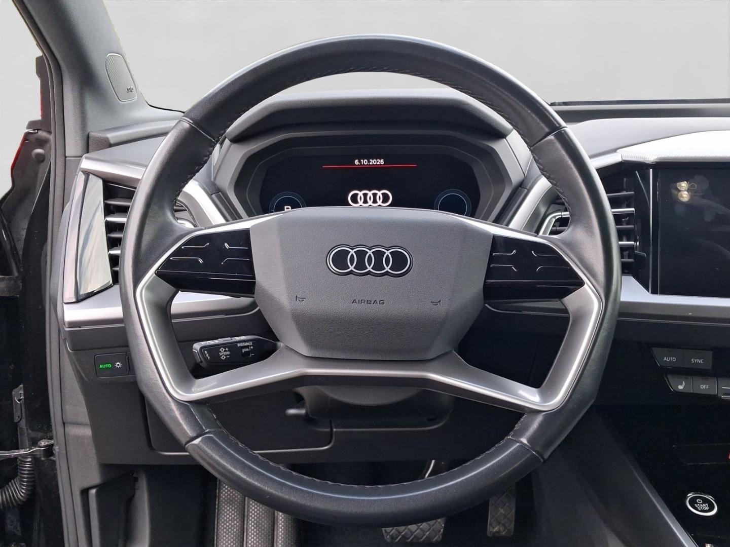 Bild über Audi Q4 e-tron 40 e-tron - für weitere Informationen kontaktieren Sie den Audi Partner