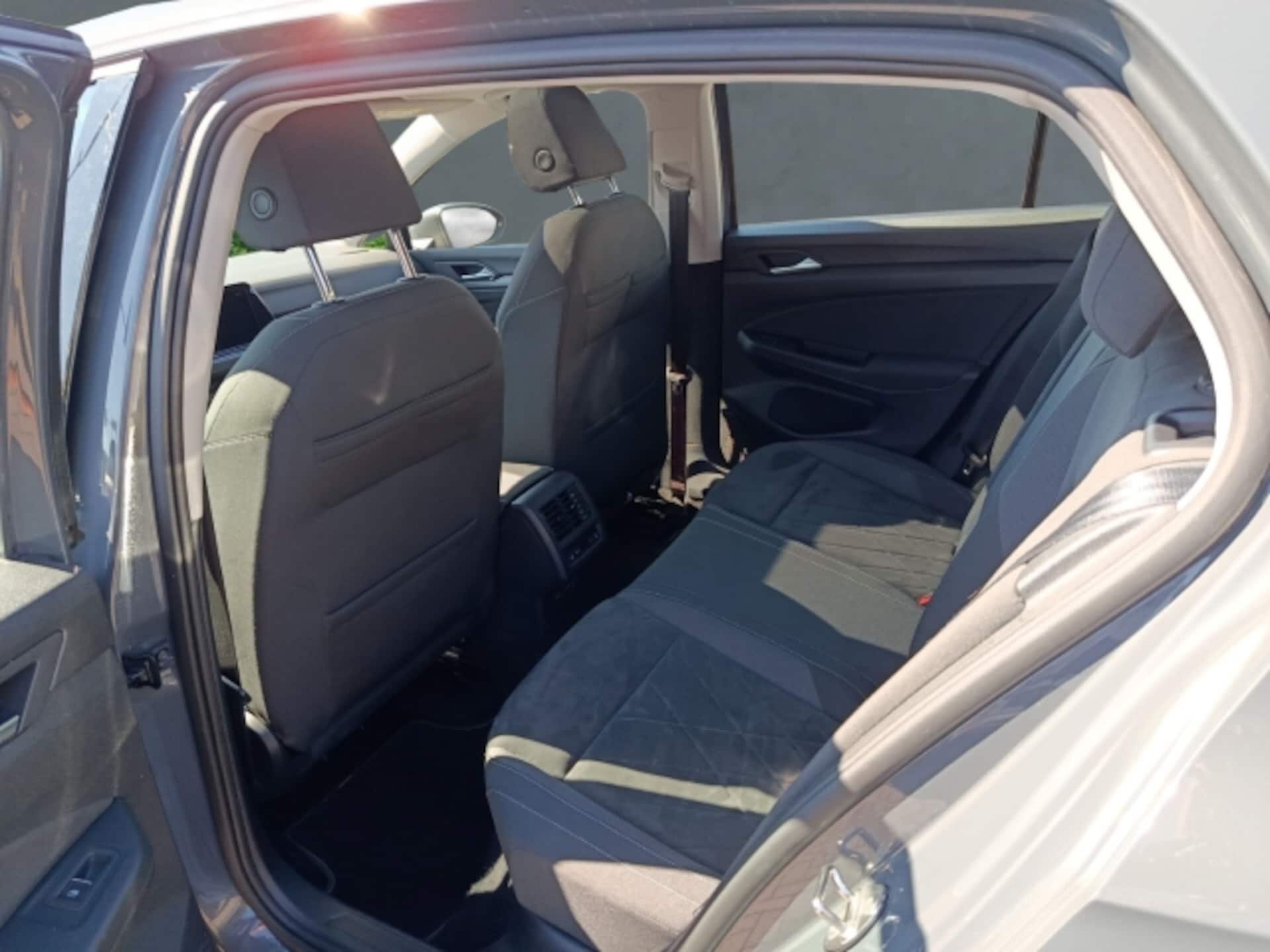 Volkswagen Golf Style