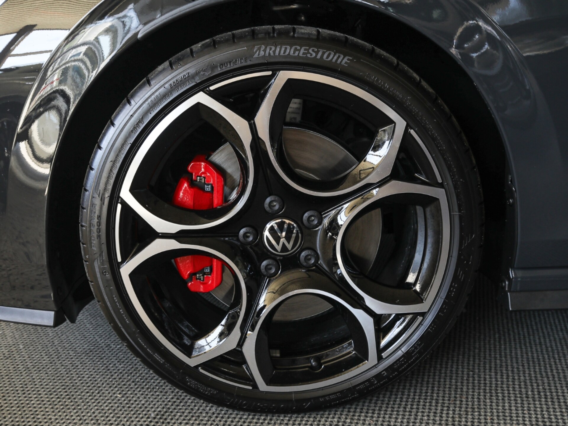Volkswagen Golf GTI