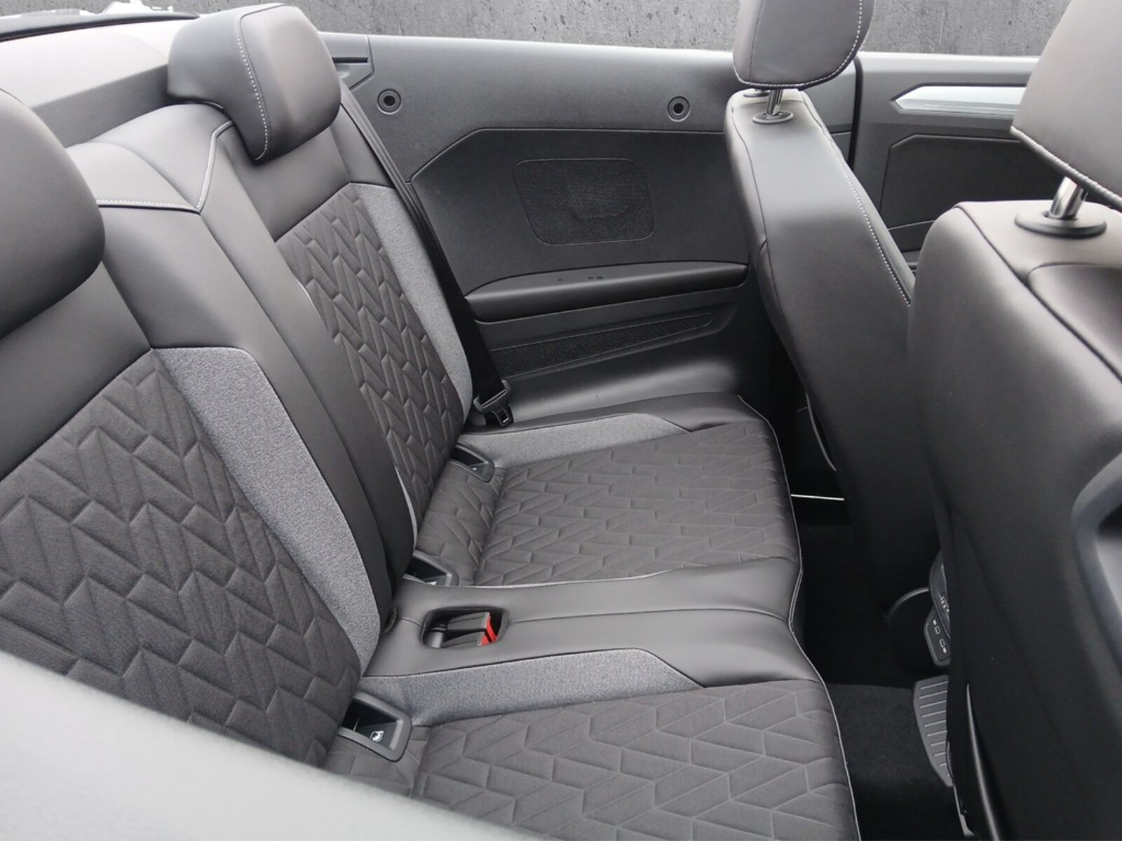 Volkswagen T-Roc Cabriolet – Bild 17