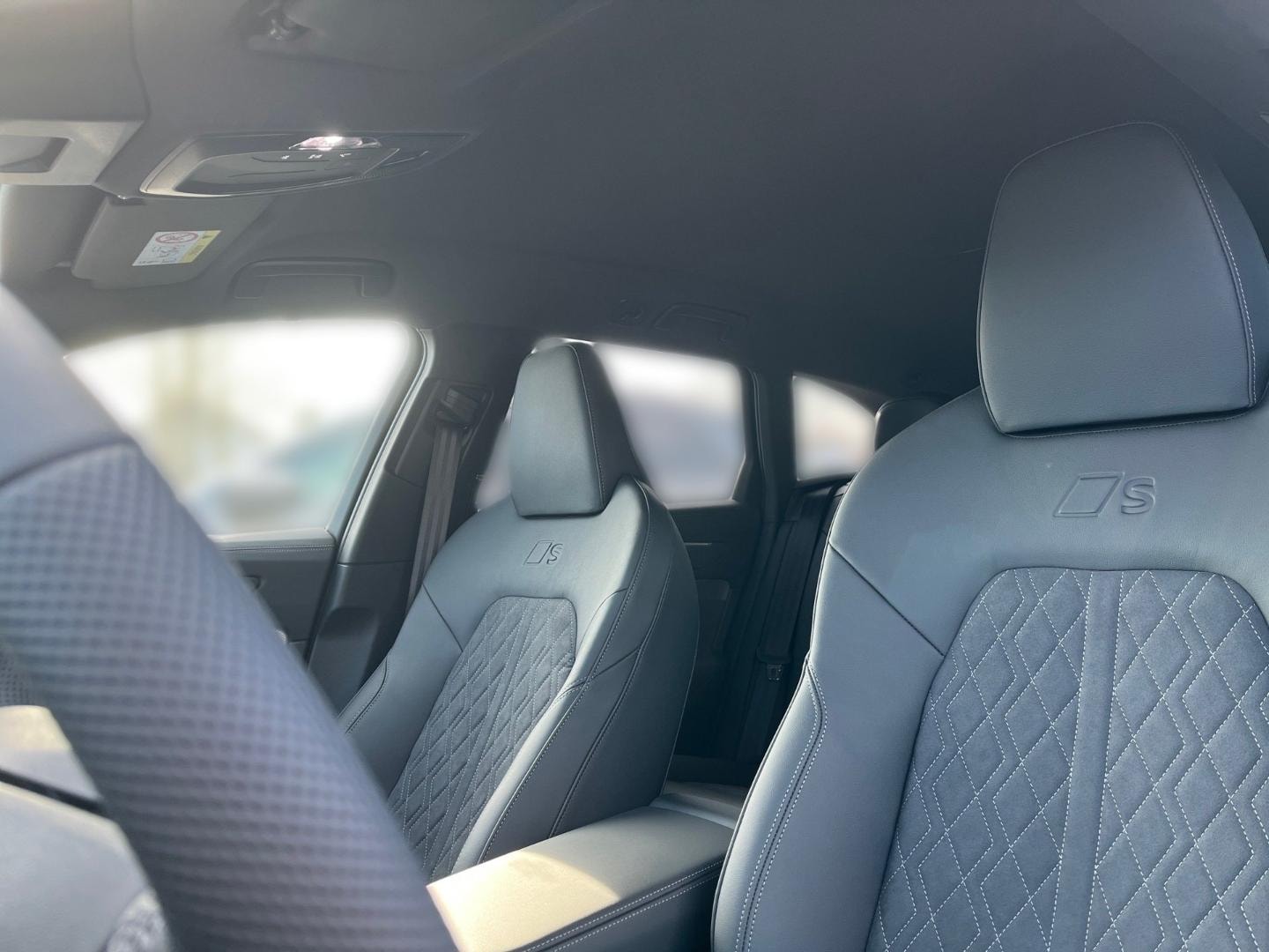 Bild über Audi A6 Avant e-hybrid e-hybrid quattro 270 kW S tronic - für weitere Informationen kontaktieren Sie den Audi Partner