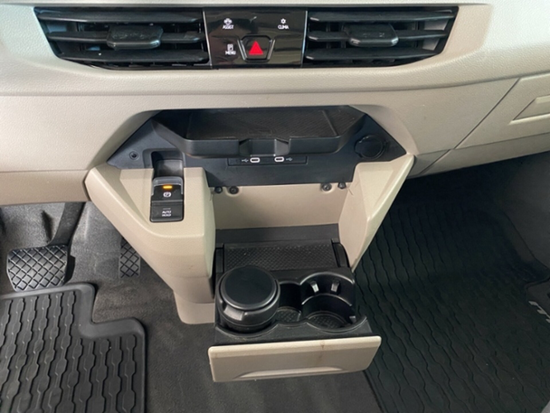 Volkswagen Multivan Basis-Modell