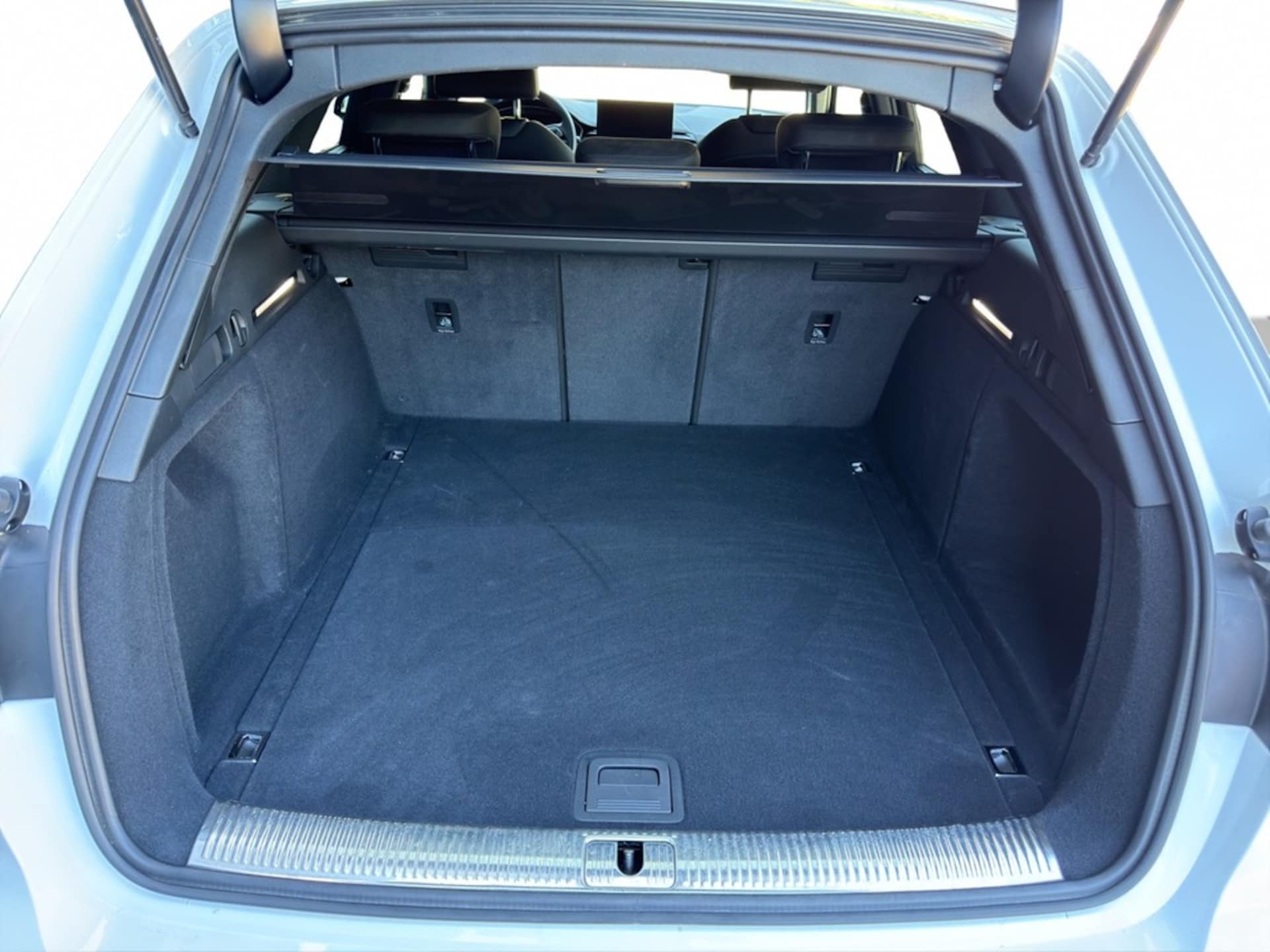 Audi A4 Avant S line