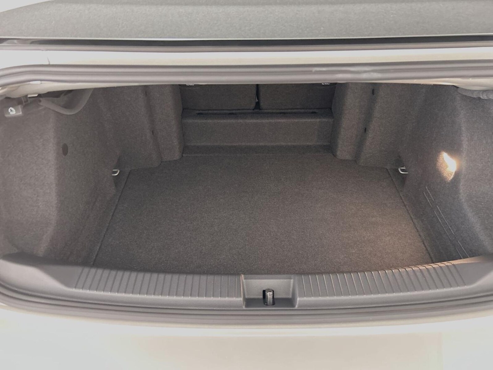Volkswagen T-Roc Cabriolet – Bild 18