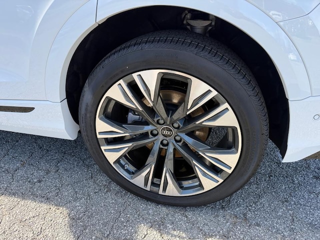 2026 Audi Q8 Premium Plus - Photo 22