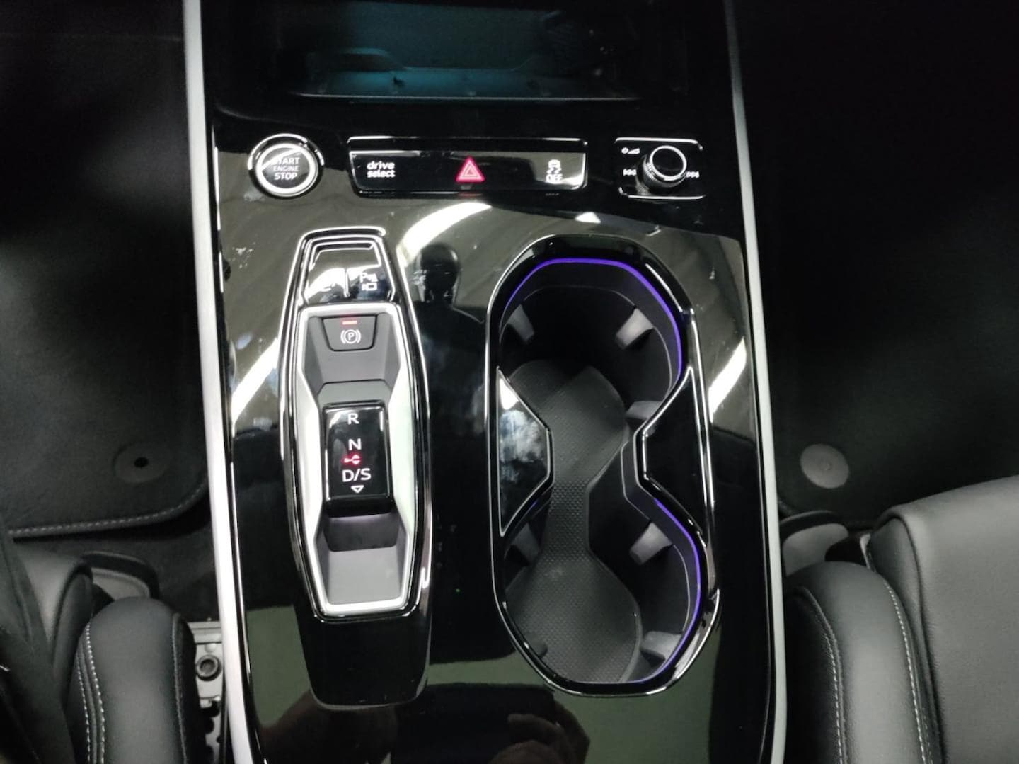 Bild über Audi A5 Avant TDI quattro 150 kW S tronic - für weitere Informationen kontaktieren Sie den Audi Partner
