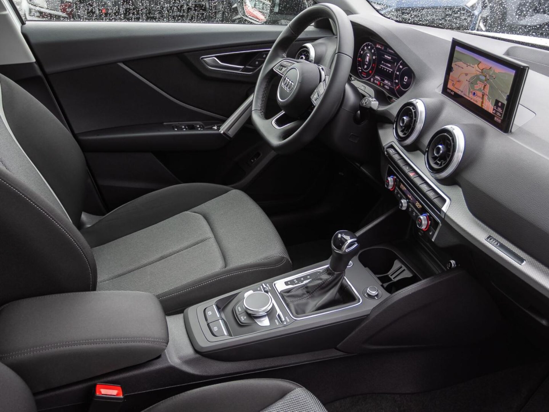 Audi Q2 S line