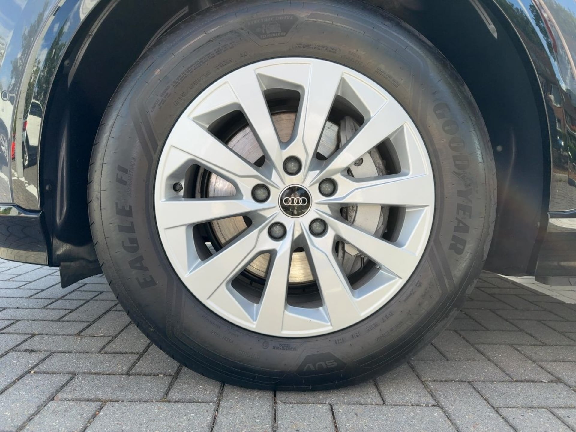 Audi Q6 SUV e-tron