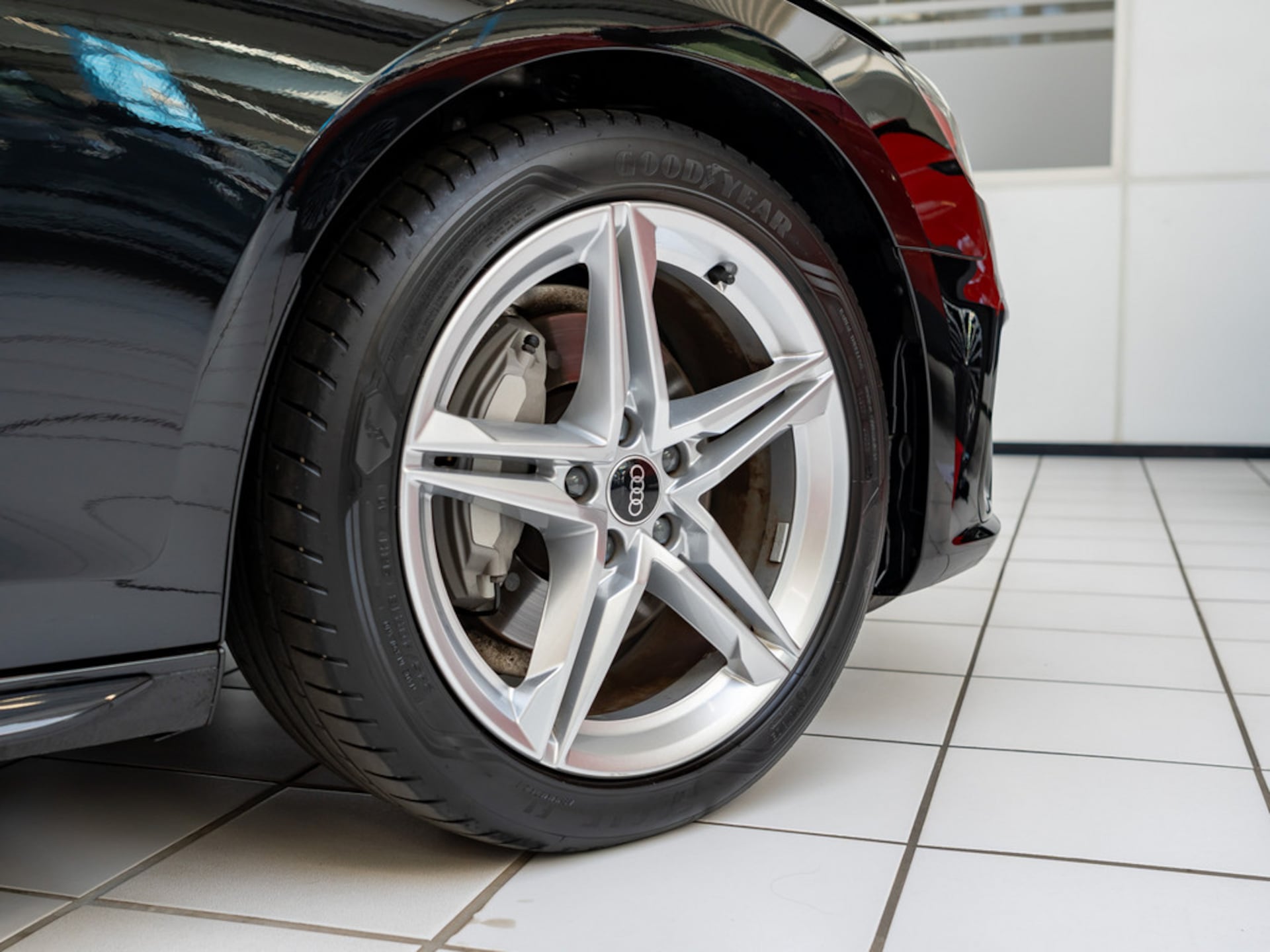 Audi A4 Avant S line