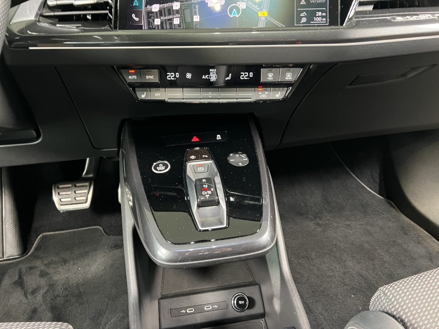 Bild über Audi Q4 e-tron 40 e-tron - für weitere Informationen kontaktieren Sie den Audi Partner