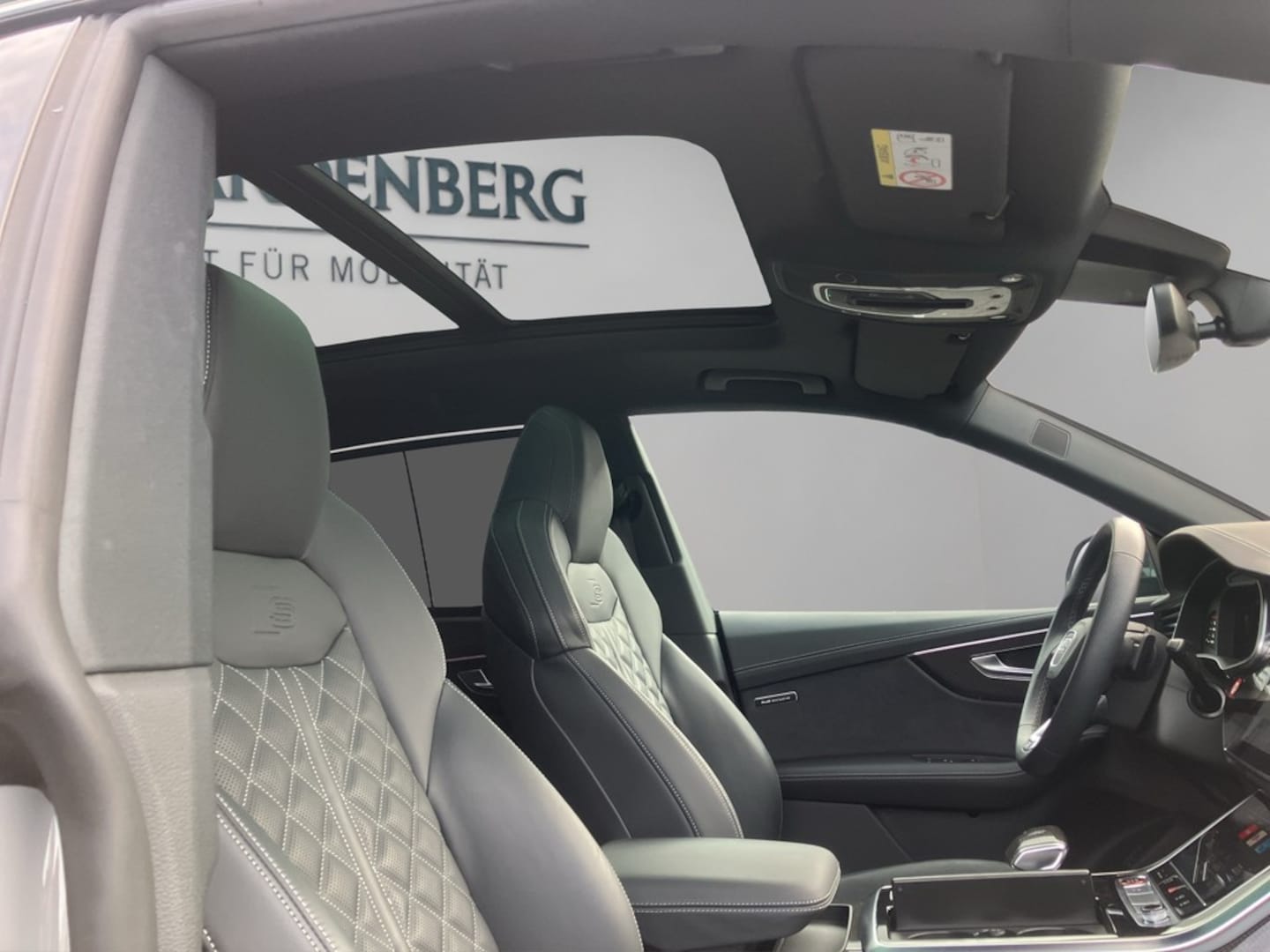 Bild über Audi SQ8 TFSI quattro tiptronic - für weitere Informationen kontaktieren Sie den Audi Partner