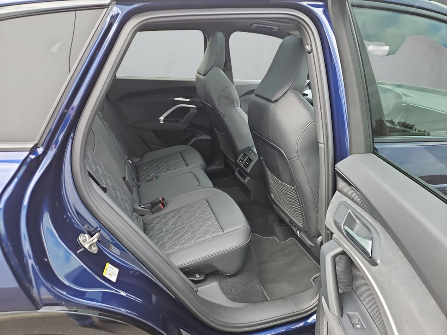 Bild über Audi Q5 SUV TFSI 150 kW S tronic - für weitere Informationen kontaktieren Sie den Audi Partner