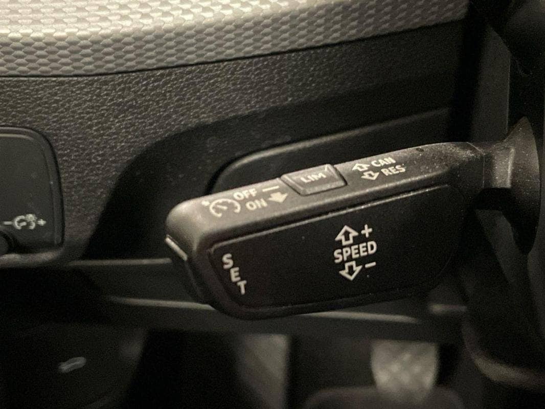 Image about Audi Q2 Business Line 30 TFSI 81 kW (110 ch) 6 vitesses