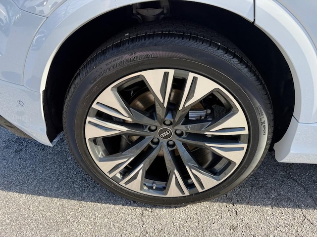 2026 Audi Q8 Premium Plus - Photo 23