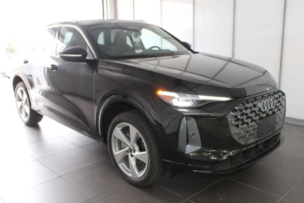 2025 Audi Q5 40 Prestige's photo