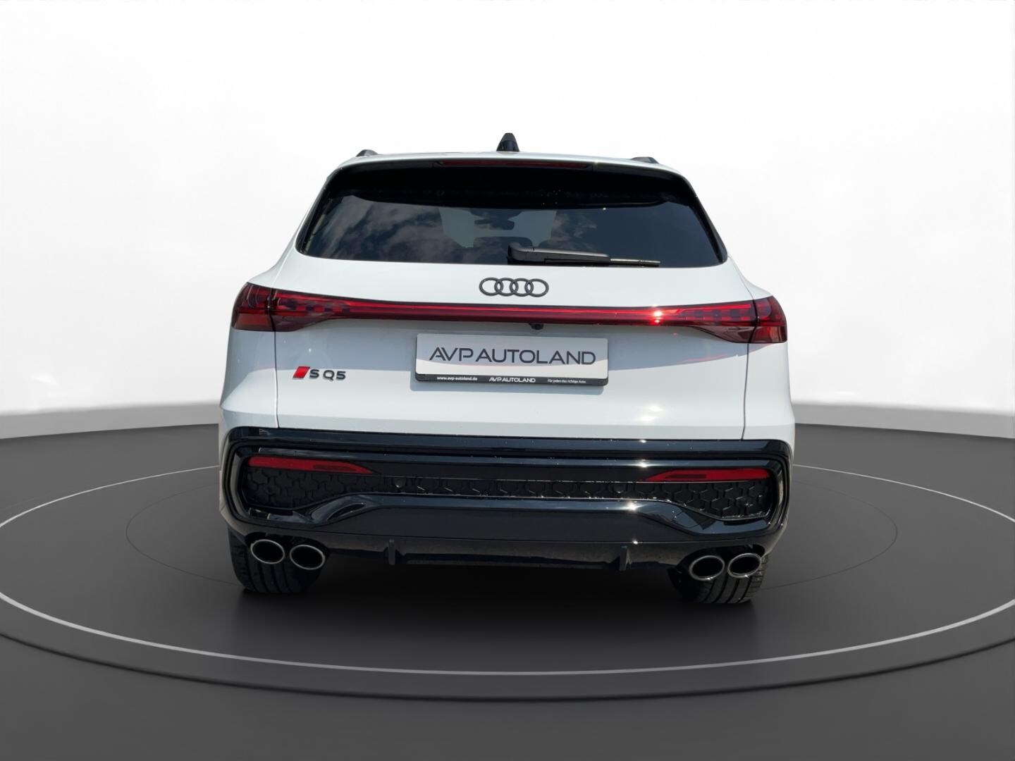 Bild über Audi SQ5 SUV edition one mit Akzenten mythosschwarz TFSI 270 kW S tronic - für weitere Informationen kontaktieren Sie den Audi Partner