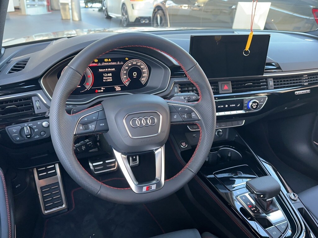 Image about Audi A4 Avant S line 40 TDI quattro S tronic