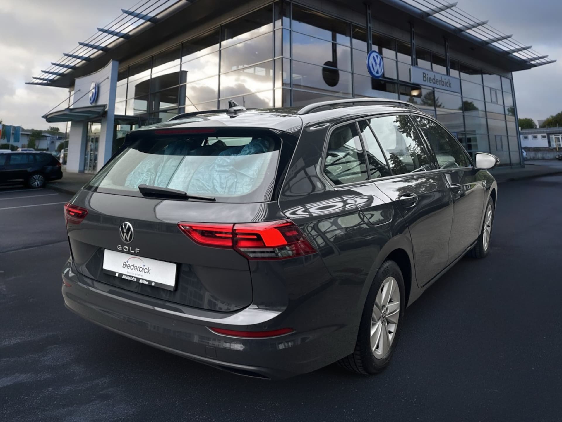 Volkswagen Golf Variant Life
