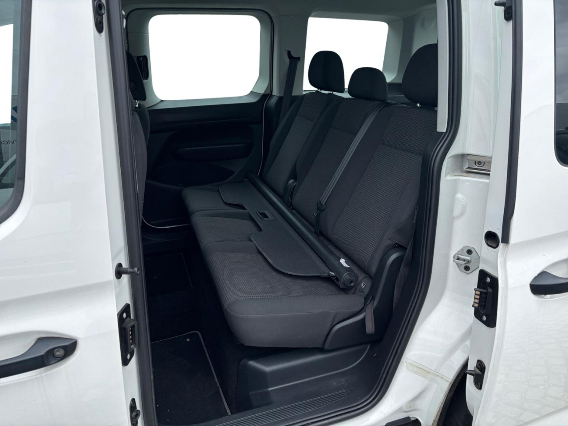 Volkswagen Caddy Kombi Basis-Modell