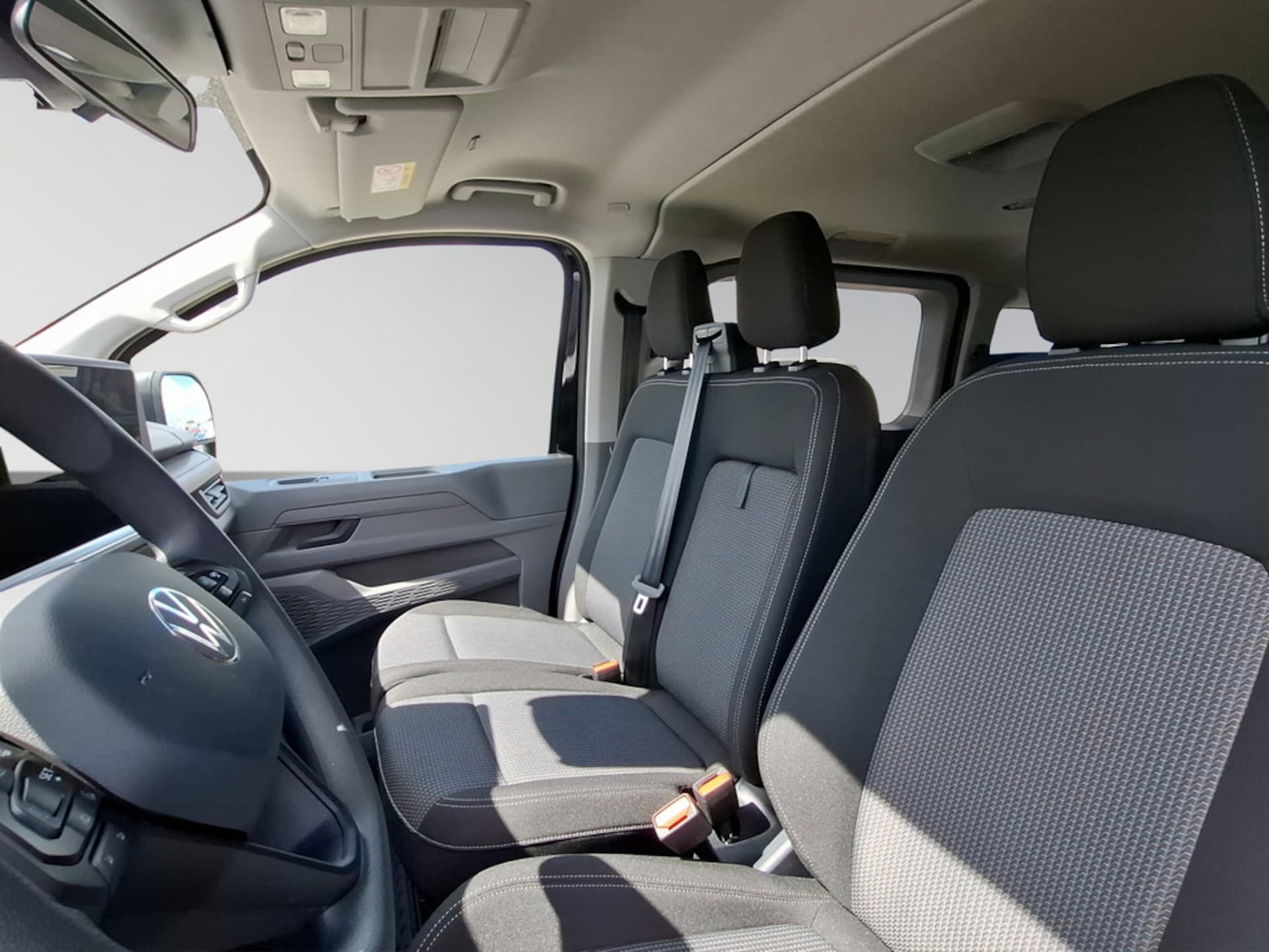 Volkswagen Transporter Kombi langer Radstand