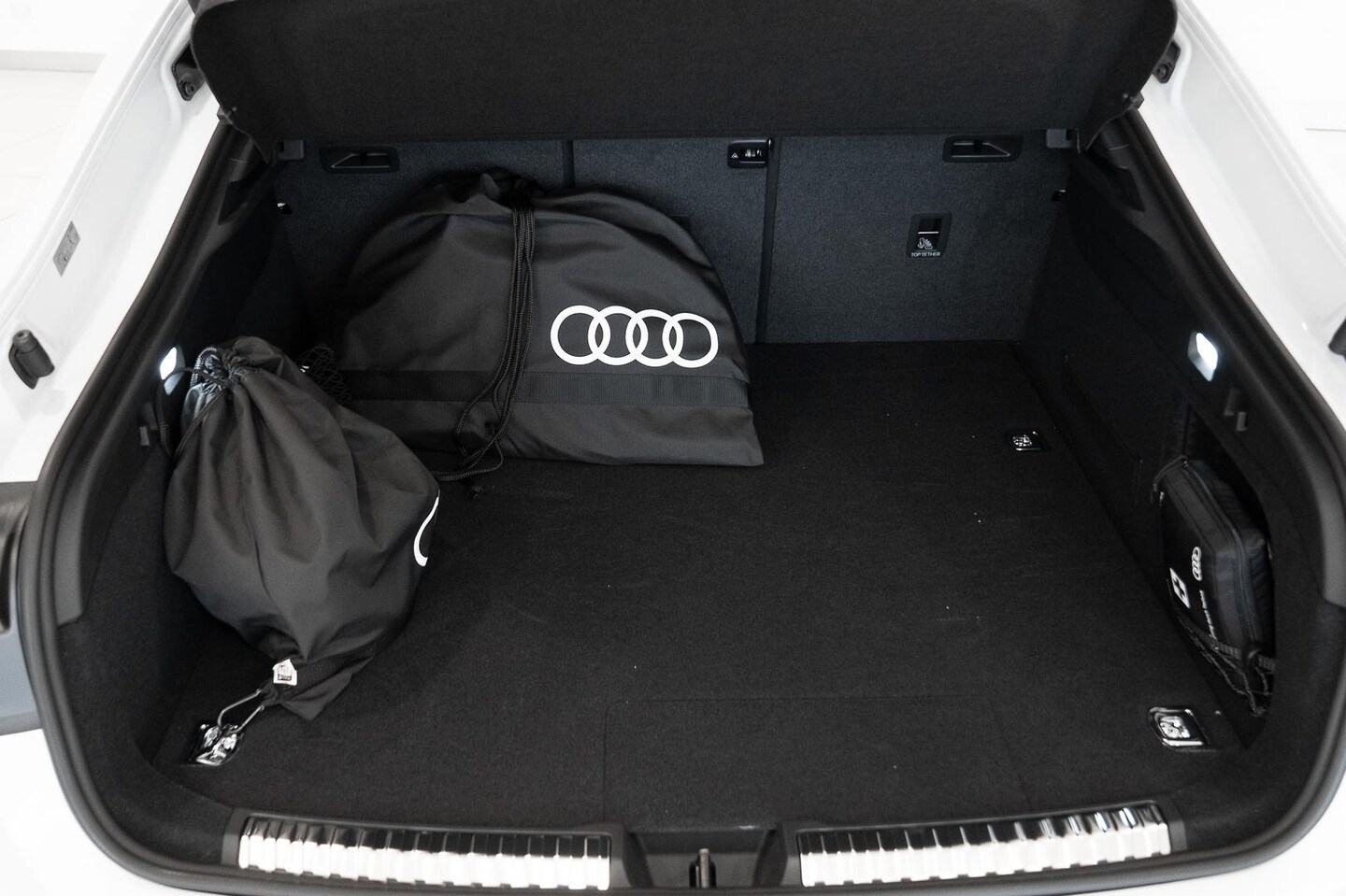 Image about Audi A5 Sedan TFSI e e-hybrid quattro 270 kW S tronic