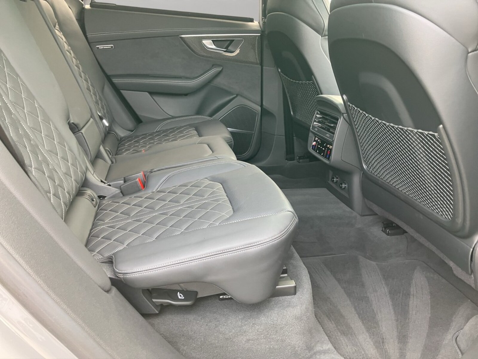 Audi SQ8 – Bild 11