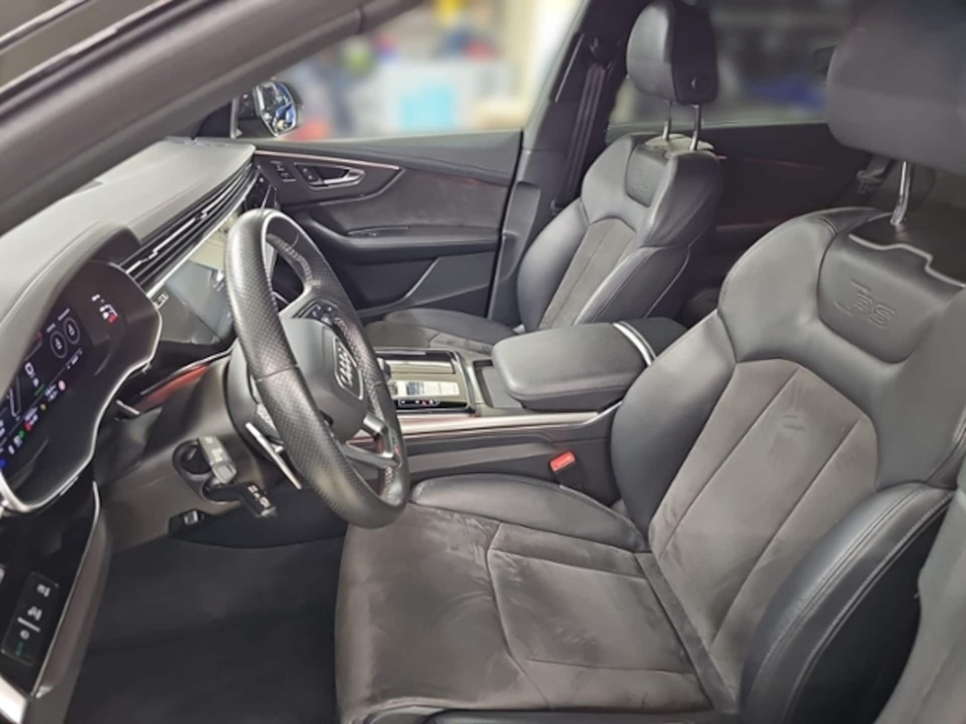 Audi RS Q8 SUV