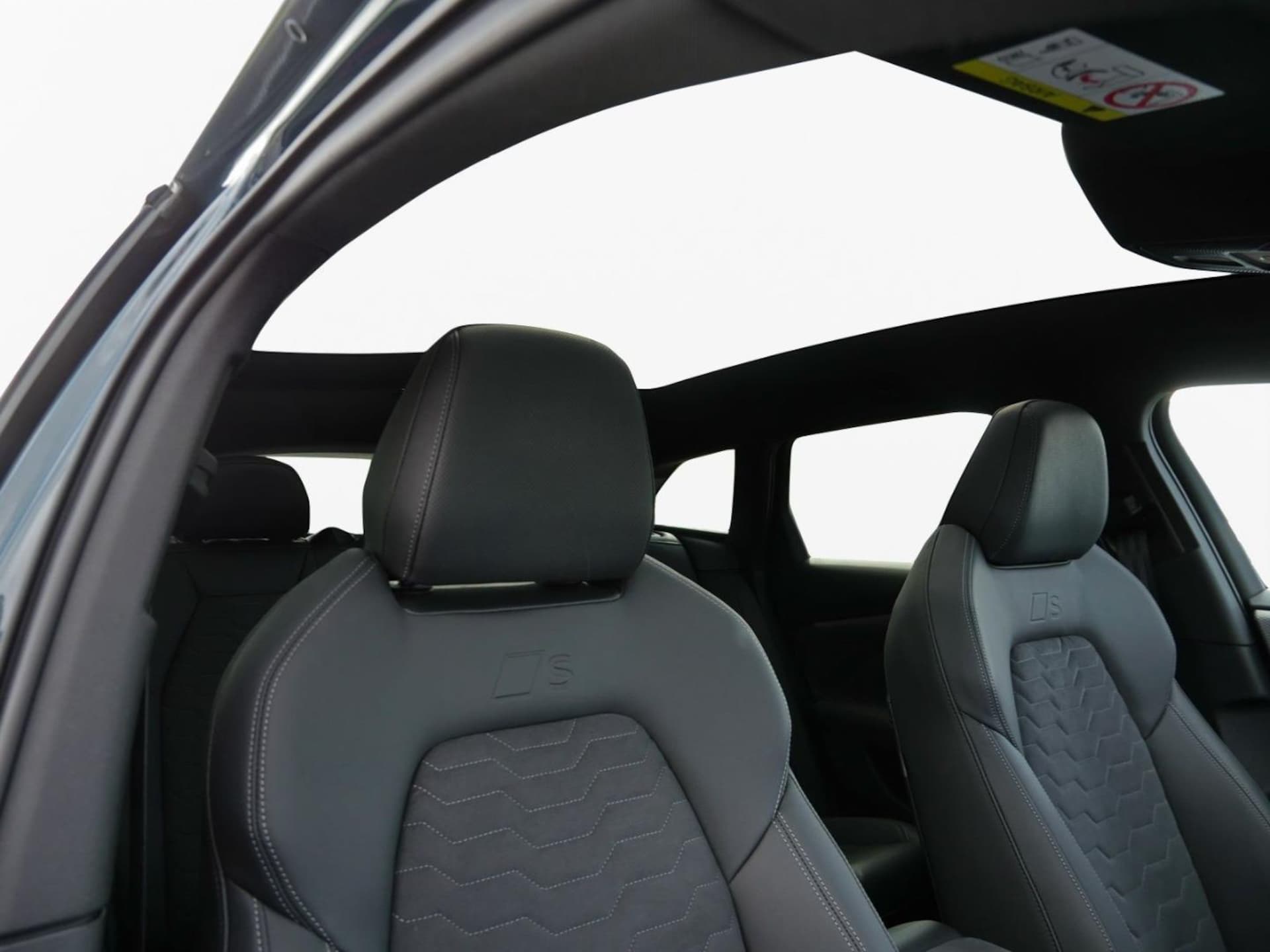 Audi A6 Avant e-tron edition one