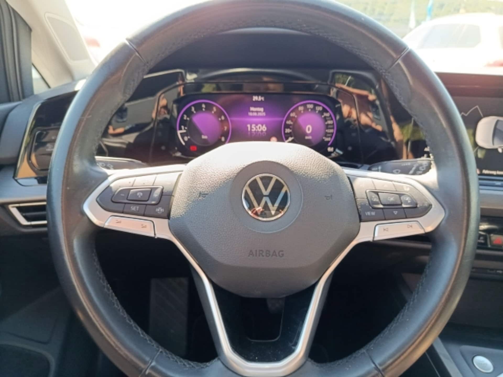Volkswagen Golf Style