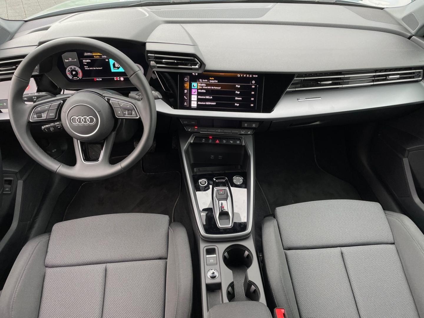 Bild über Audi A3 allstreet 35 TDI S tronic - für weitere Informationen kontaktieren Sie den Audi Partner
