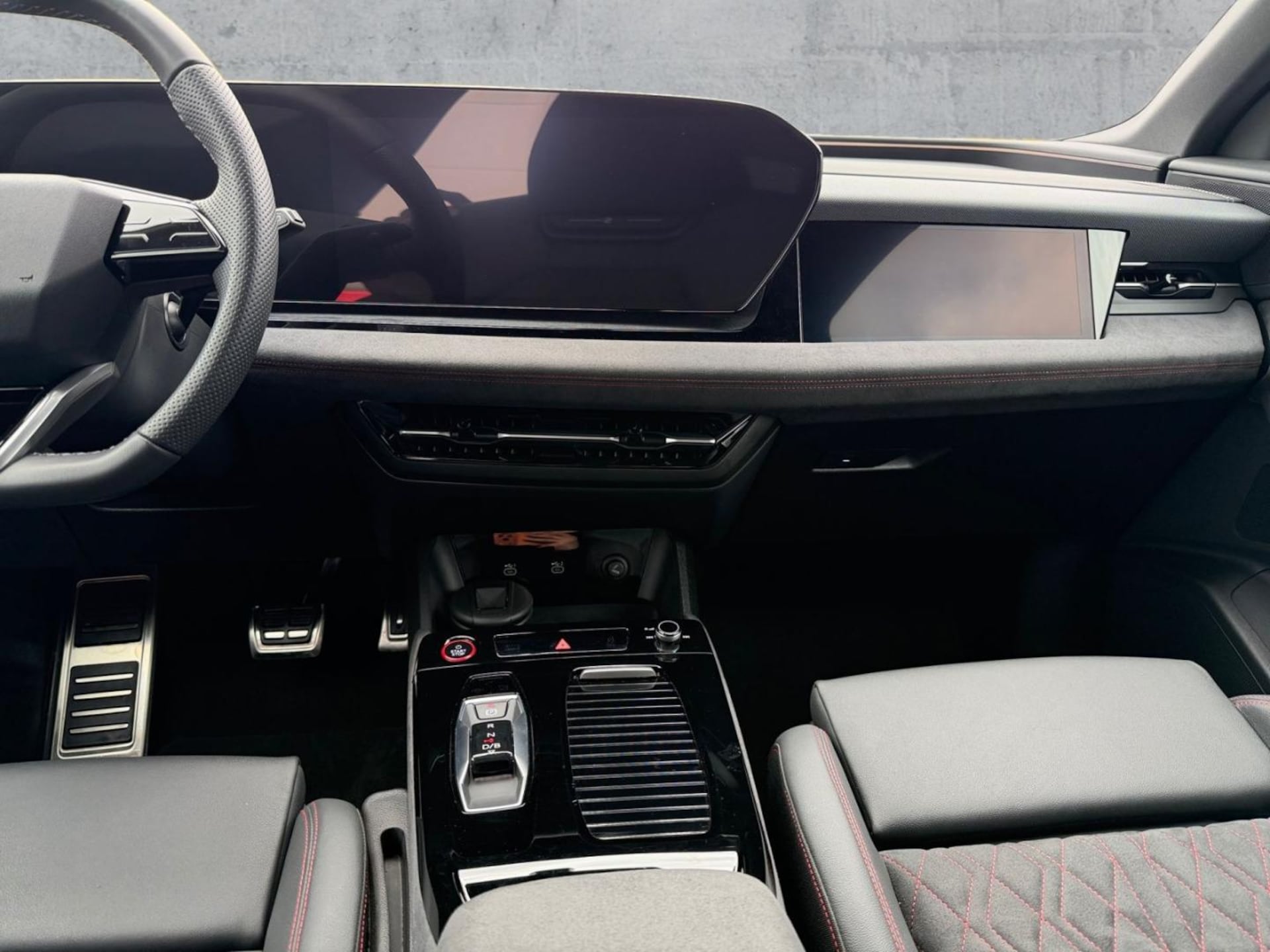 Audi SQ6 SUV e-tron