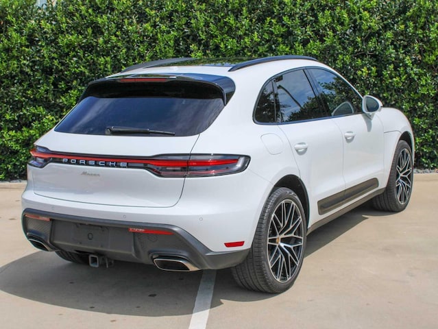 2025 Porsche Macan