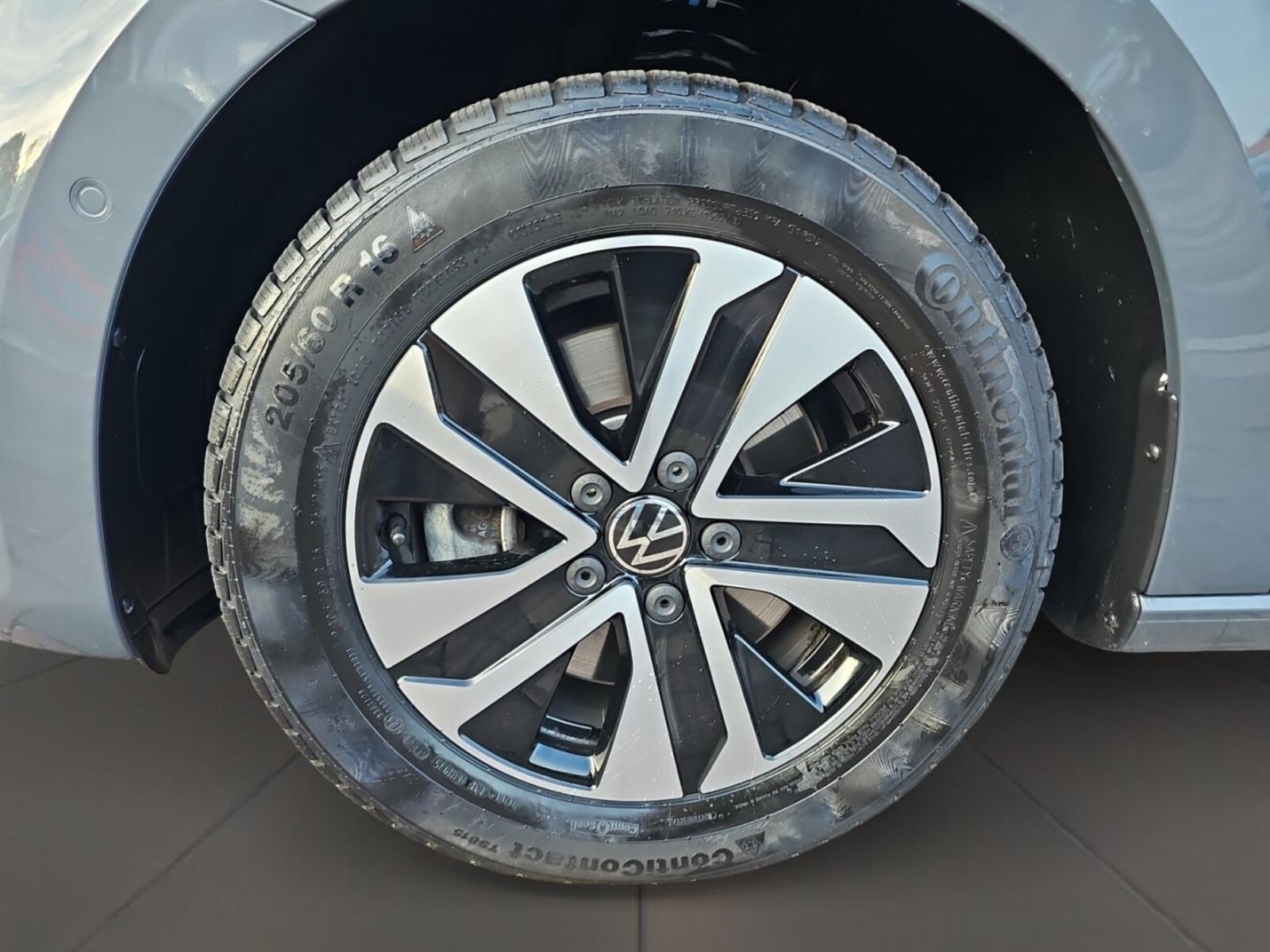 Volkswagen Touran – Bild 7