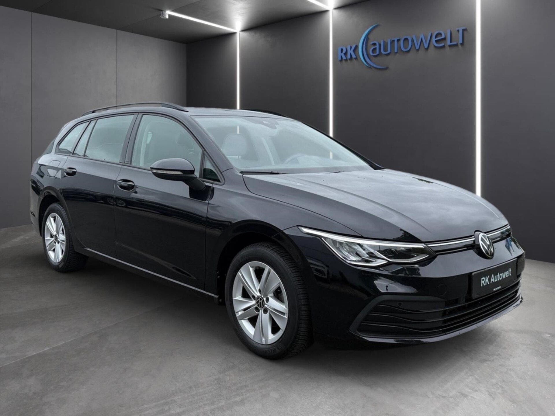 Volkswagen Golf Variant Life