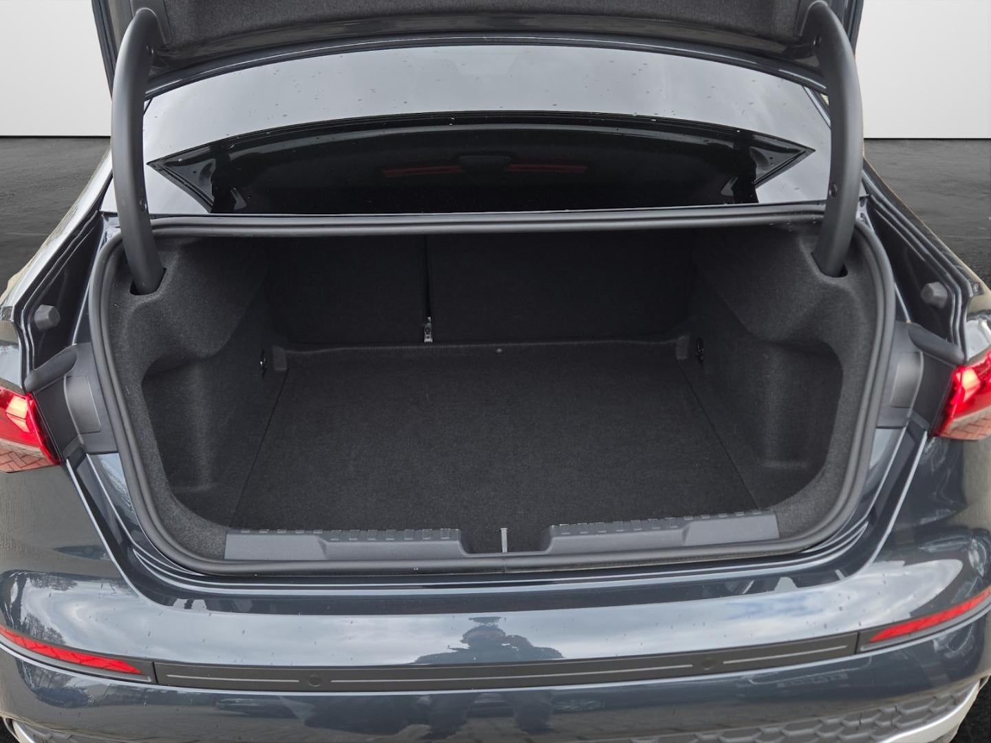 Bild über Audi A3 Limousine advanced 35 TDI S tronic - für weitere Informationen kontaktieren Sie den Audi Partner