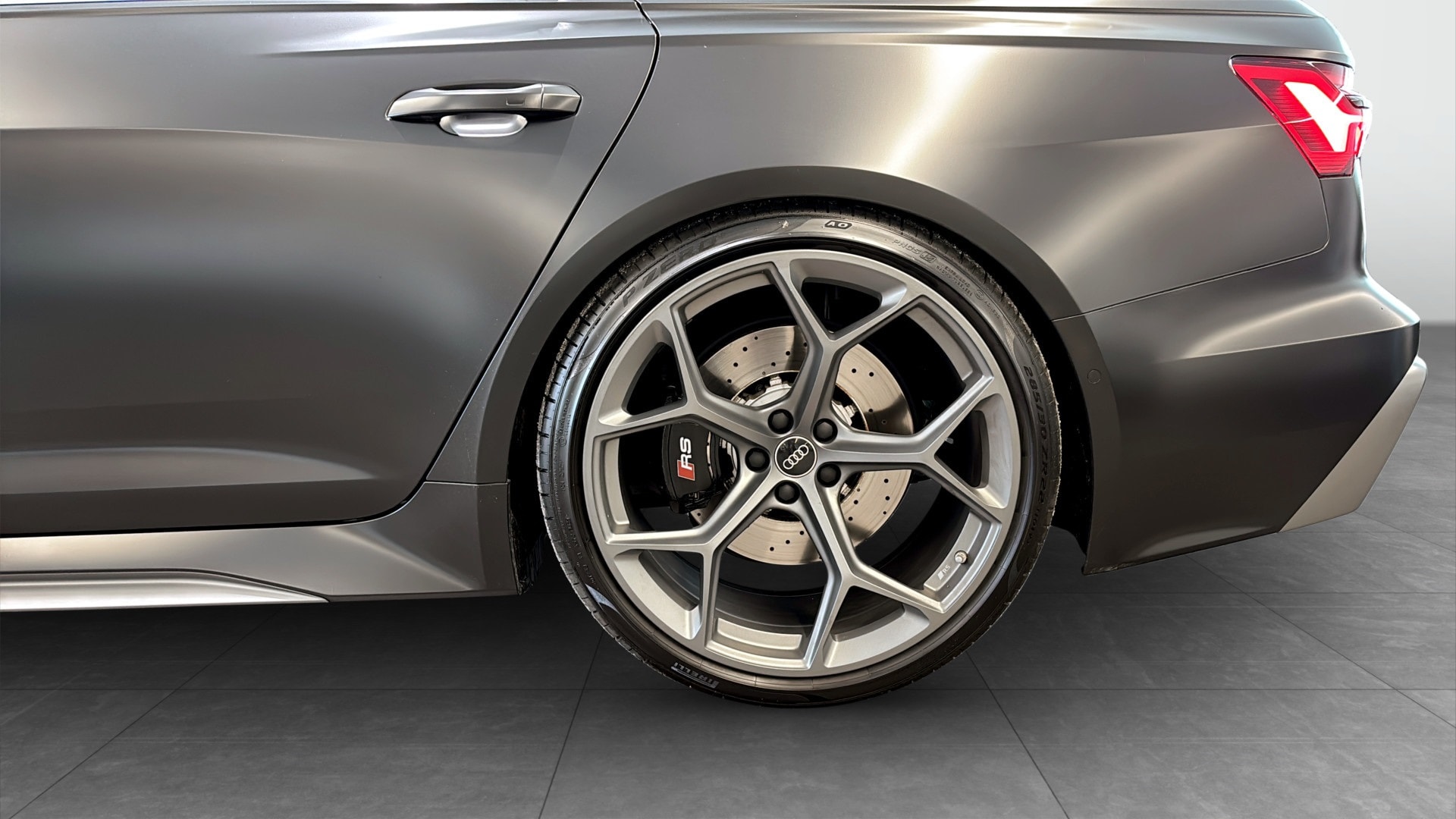 Bild som visar Audi RS 6 Avant RS 6 Avant performance 630 hk tiptronic - för mer information kontakta din Audi Partner