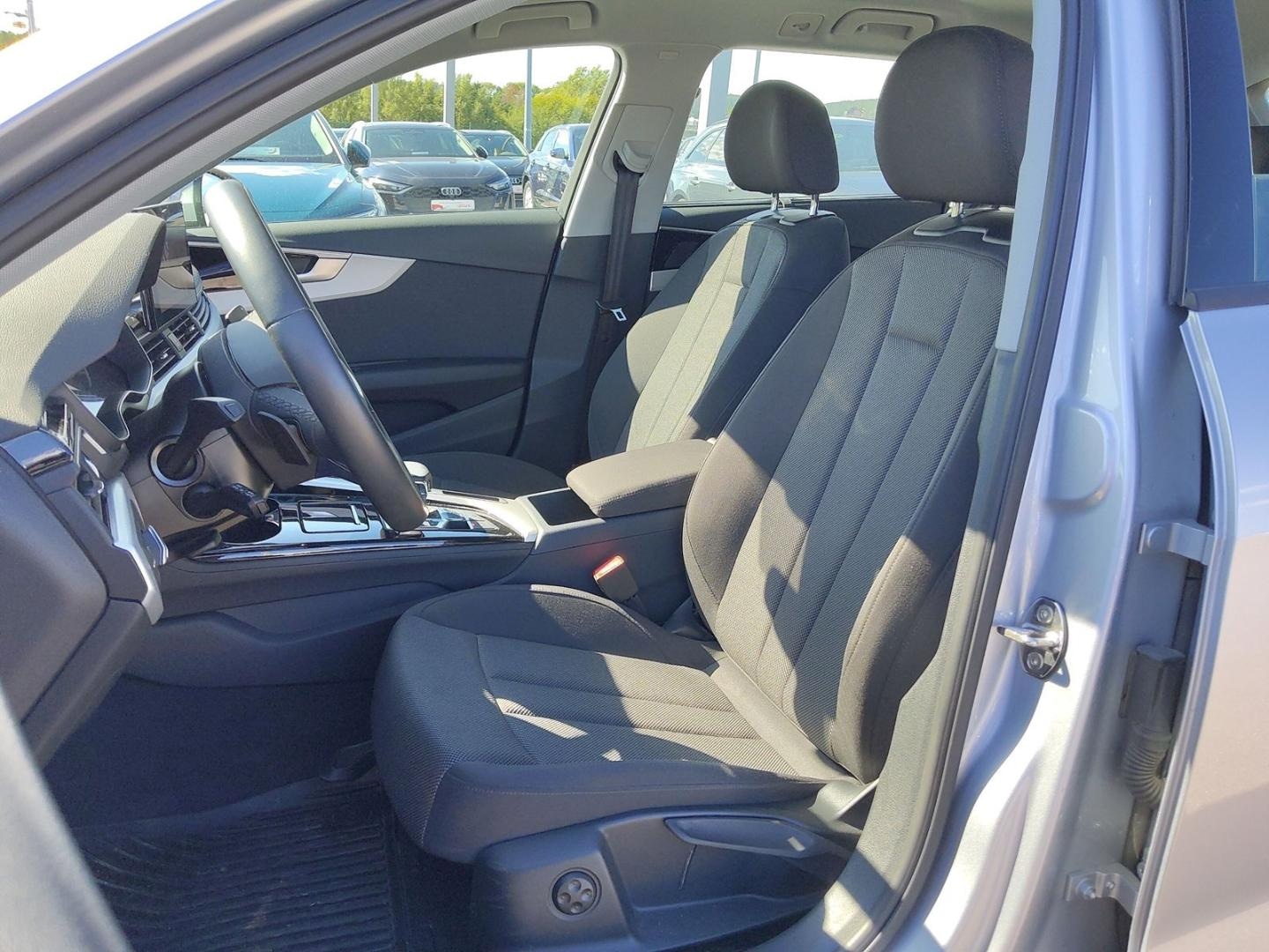 Bild über Audi A4 Avant 30 TDI S tronic - für weitere Informationen kontaktieren Sie den Audi Partner